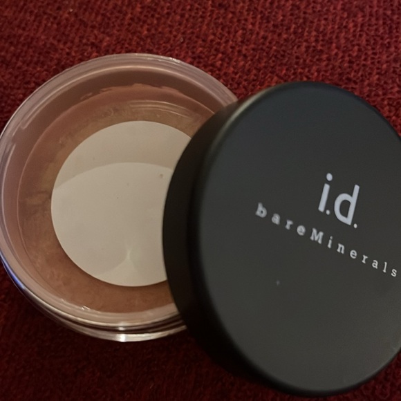 Bare minerals bare escentuals TRUE in original size NEW foundation size large - Picture 2 of 2